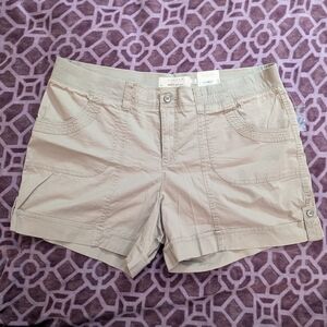Sonoma Life+Style Women's Tan Shorts 18w NWT